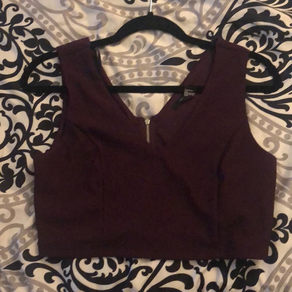 Plum/ purple crop top with back zipper - Picture 1 of 2
